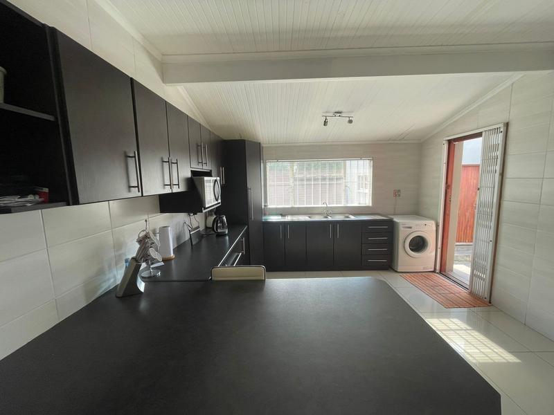 4 Bedroom Property for Sale in Newton Park Eastern Cape